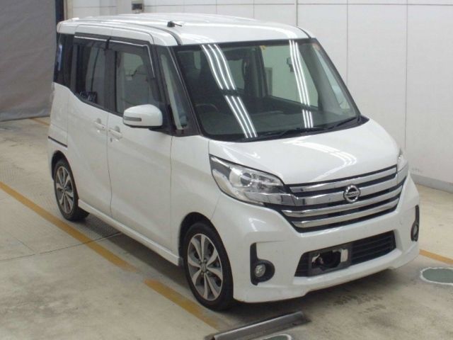 5521 Nissan Dayz roox B21A 2014 г. (NAA Osaka)